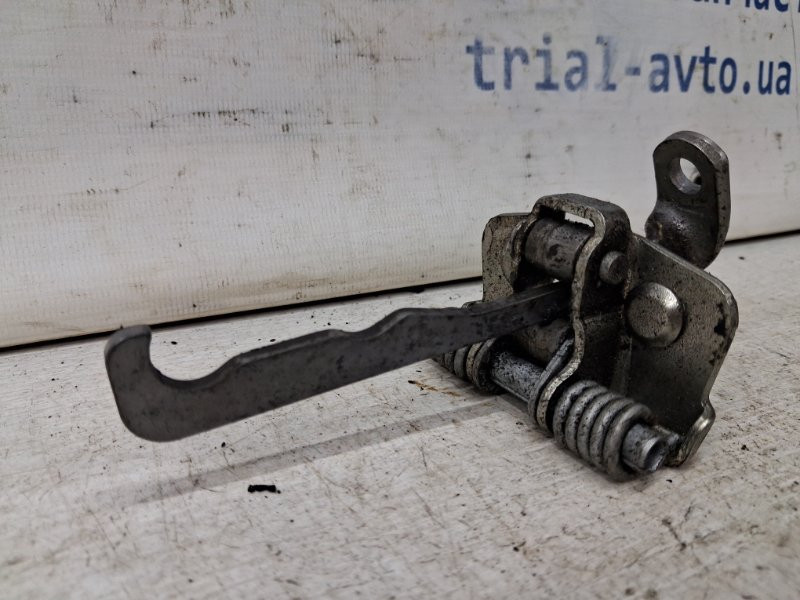 Ограничитель двери задний правый Dacia Duster HS 1.5 DIESEL K9K 2010 (б/у) Киев - изображение 2