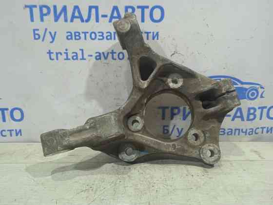 Кулак поворотный правый без ступицы Chevrolet Cruze J300 2009 (б/у) Киев