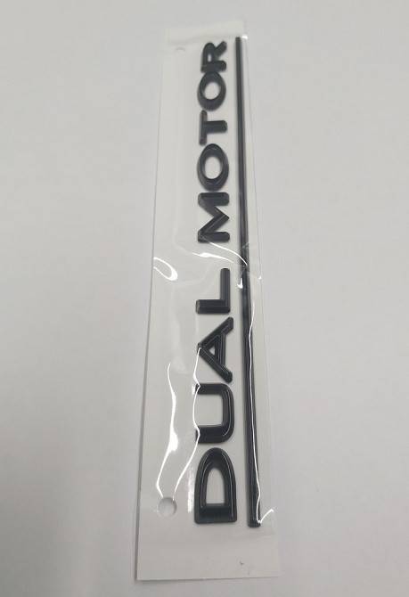Эмблема "DUAL MOTOR" black крышки багажника NEW (Китай) Tesla model S,S REST,X,3,Y 1484849-00-A Киев - изображение 2