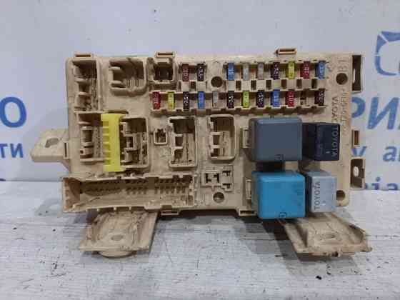 Блок предохранителей салона Toyota Avensis 2002-2010 8273005040 (Арт. 26505) Киев