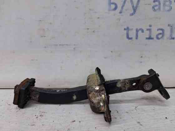 Ограничитель двери задний правый Kia Sorento BL 2.5 DIESEL D4CB 2002 (б/у) Киев