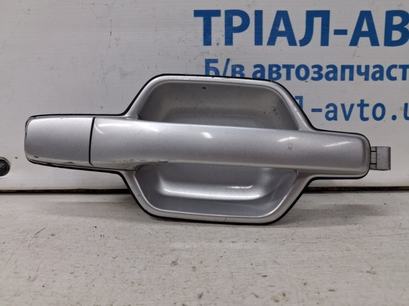 Ручка двери внешняя задняя левая Mitsubishi Pajero Wagon 4 3.2 ДИЗЕЛЬ 4M41 2006 (б/у) Киев - изображение 1