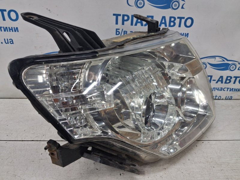 Фара правая Ксенон Mitsubishi Pajero Wagon 2006-2022 8301A840 (Арт. 83995) Київ - зображення 2