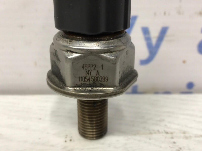 Датчик давления топлива в рейке Nissan Juke F15 1.6 TURBO MR16DDT 2010 (б/у) Київ - зображення 3