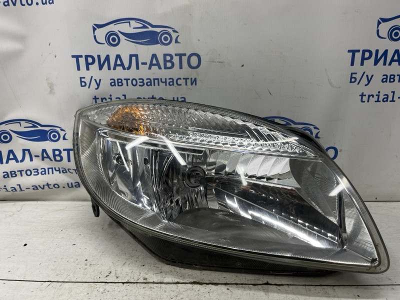 Фара правая Skoda Fabia 2007-2014  (Арт. 79584) Киев - изображение 1