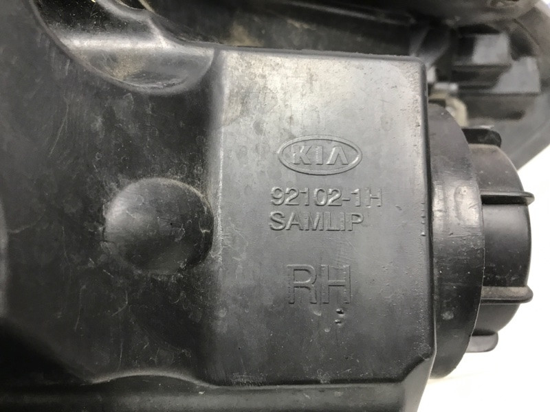 Фара правая галоген Рестайлинг Kia Ceed ED 1.6 DIESEL D4FB 2006 (б/у) Киев - изображение 10