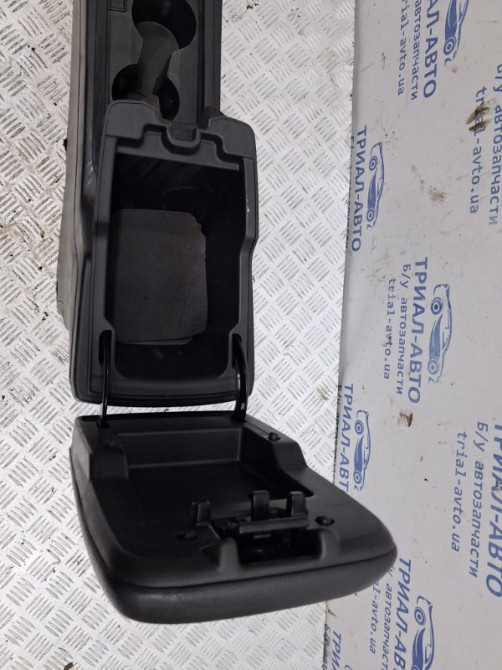 Подлокотник Chevrolet Captiva C140 2.2 DIESEL Z22D1 2006 (б/у) Киев - изображение 3