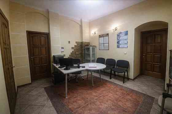 Оренда фасадного приміщенняна Італійському бульварі Одесса