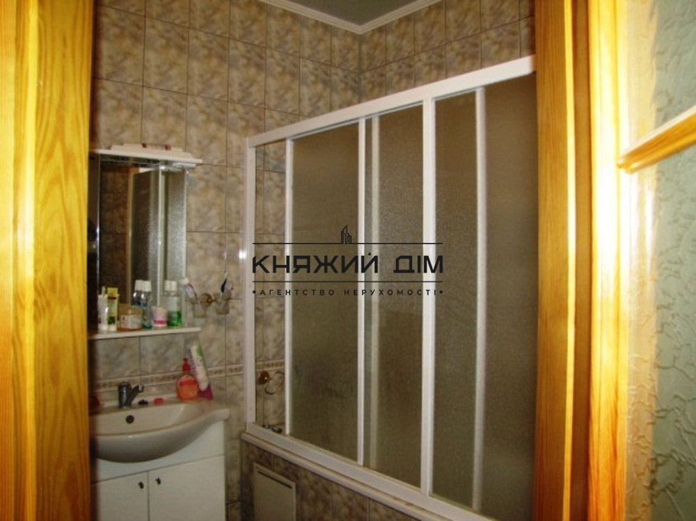 Затишна 1 кім. по вул. Осіння 33 код 21146835 Киев - изображение 1