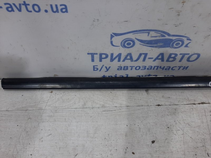 Молдинг стекла двери передний Mitsubishi Outlander CU 2.4 БЕНЗИН 4G69 2003 (б/у) Киев - изображение 2