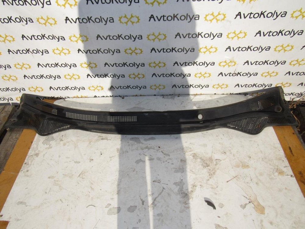 Пластик под лобовое стекло Renault Laguna III 2007-2010 Ковель - изображение 1