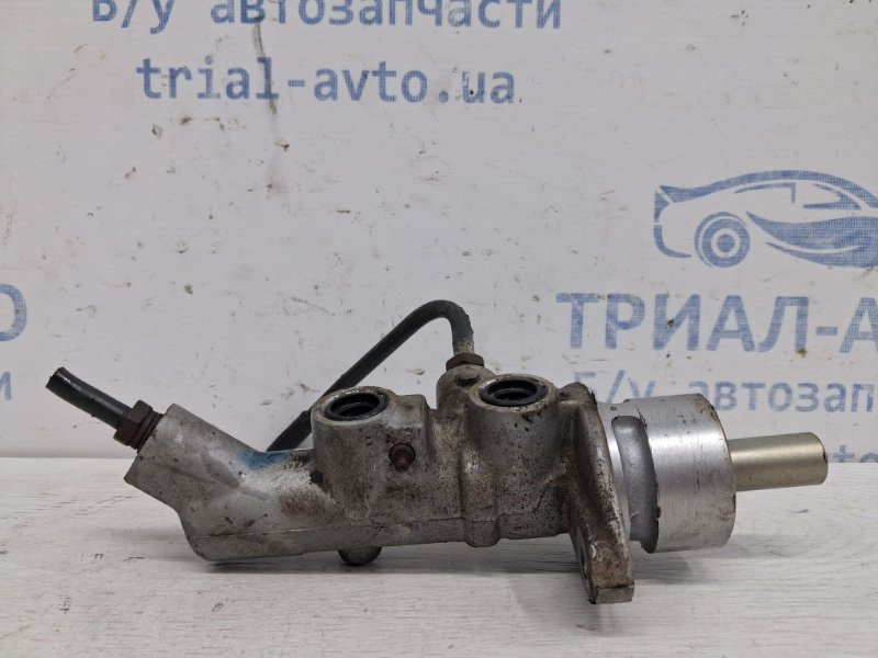 Тормозной цилиндр главный Toyota Avensis T25 1.8 БЕНЗИН 1ZZFE 2002 (б/у) Киев - изображение 1