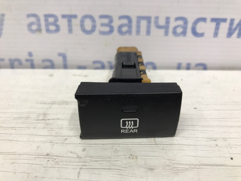 Кнопка подогрева Hyundai Santa fe 2005-2012 93710-2B001 (Арт. 53147) Киев - изображение 1