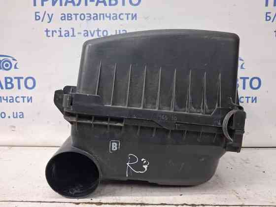 Корпус воздушного фильтра Toyota Auris E150 1.6 БЕНЗИН 1ZRFAE 2006 (б/у) Київ