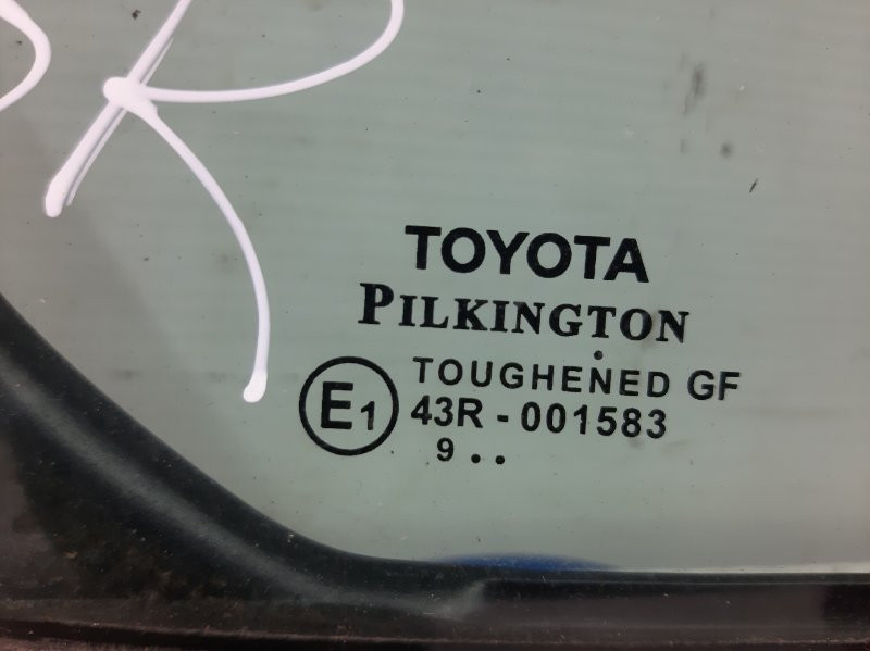 Стекло двери задней правой (форточка) Toyota Avensis T27 1.8 БЕНЗИН 2ZRFAE 2009 (б/у) Киев - изображение 3