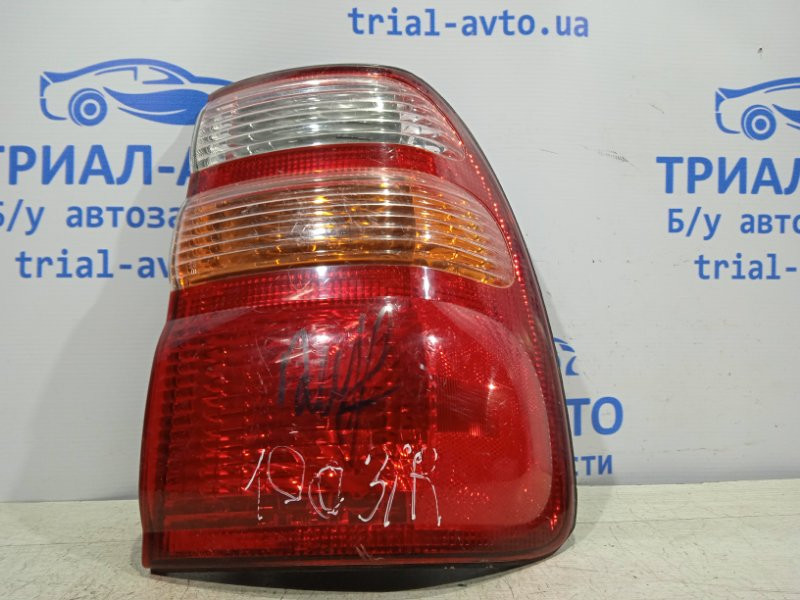 Фонарь задний внешний правый Toyota Land Cruiser J100 4.7 1998 задн. прав. (б/у) Київ - зображення 1