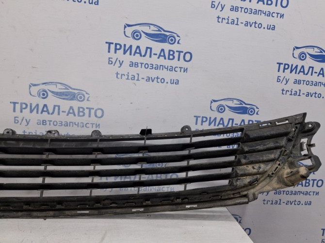 Решетка бампера центральная Renault Megane 3 1.5 DIESEL K9K 2008 (б/у) Київ - зображення 6