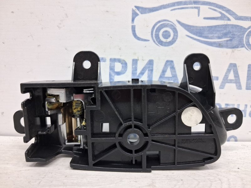Ручка двери внутренняя левая Infiniti Q50 V37 2.2 DIESEL OM651 2013 (б/у) Киев - изображение 3