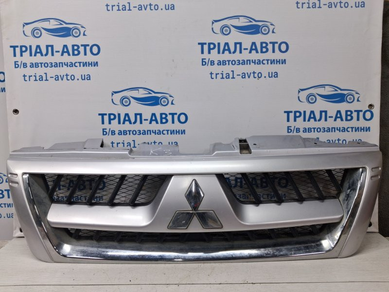 Решетка радиатора Mitsubishi Pajero Wagon 3 3.2 ДИЗЕЛЬ 4M41 1999 (б/у) Київ - зображення 1