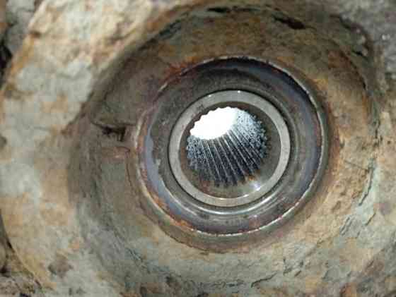 Кулак поворотный левый со ступицей SsangYong Rexton 2006-2012 4121109008 (Арт. 58397) Київ