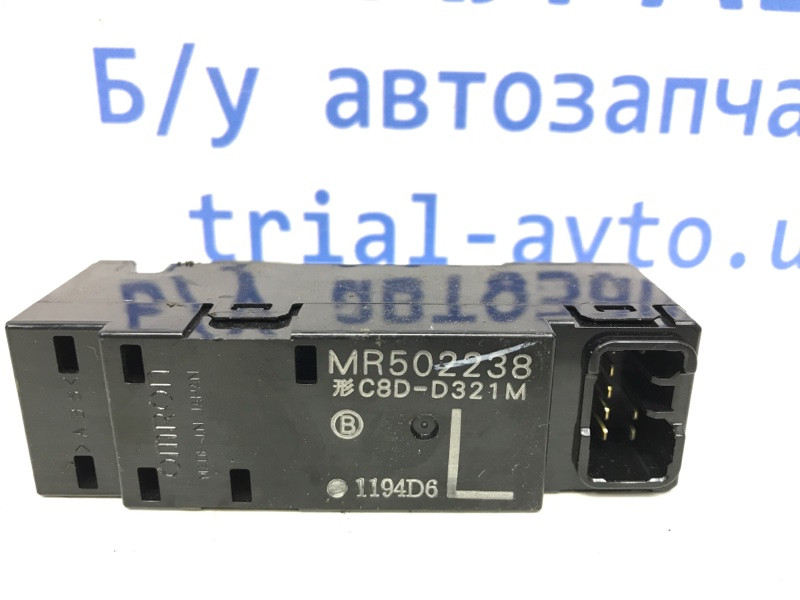 Кнопка стеклоподъемника Mitsubishi Outlander CU 2.4 БЕНЗИН 4G69 2003 (б/у) Киев - изображение 3
