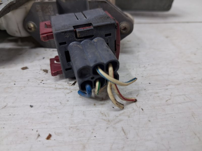 Стеклоподъемник передний левый Toyota Avensis T25 2.2 DIESEL 2ADFTV 2002 (б/у) Київ - зображення 3