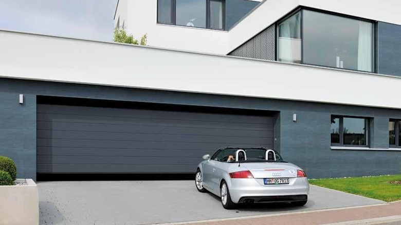 Двері секційні гаражні,ролети,автоматика до воріт,шлагбауми,маркізи,жалюзі Львів - зображення 2