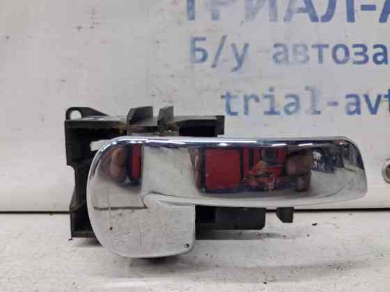 Ручка двери внутренняя правая Nissan Navara D40 2.5 DIESEL YD25DDTI 2004 (б/у) Київ