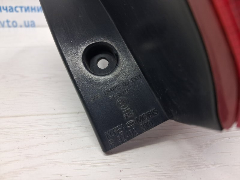 Фонарь задний внешний правый Kia Sportage SL 1.7 DIESEL D4FD 2010 (б/у) Киев - изображение 7