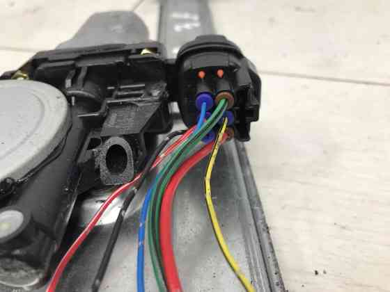 Стеклоподъемник передний правый Mitsubishi Pajero Wagon 1999-2006 MN117058 (Арт. 57482) Киев