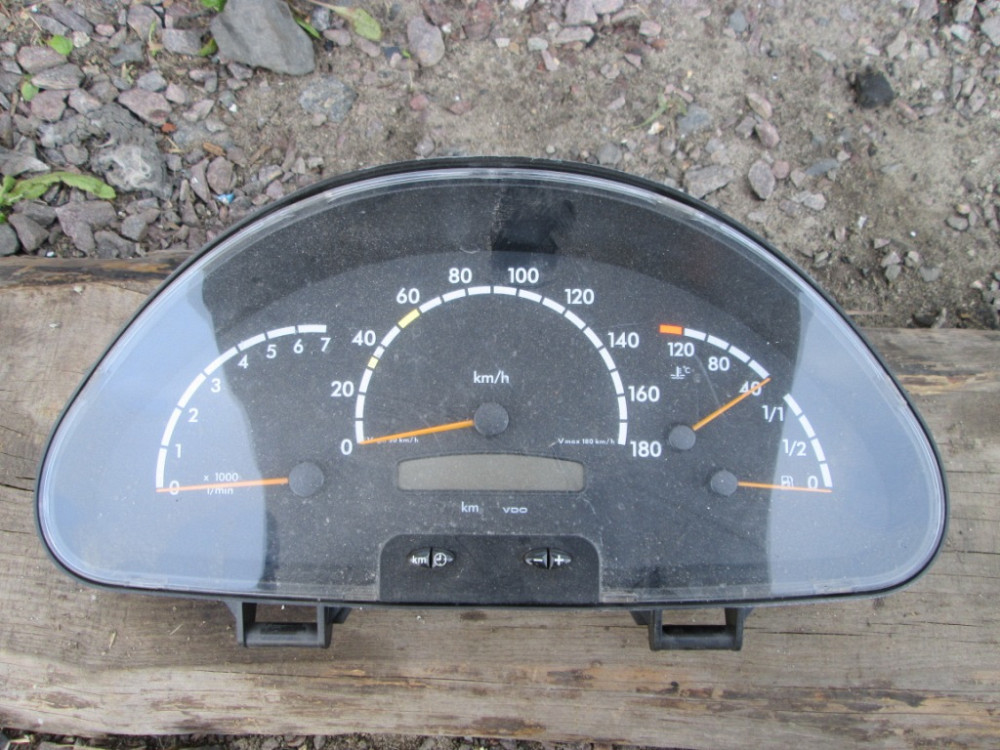 Щиток приборов (спидометр) Mercedes Sprinter 2.2 cdi 2000-2006 Ковель - изображение 1