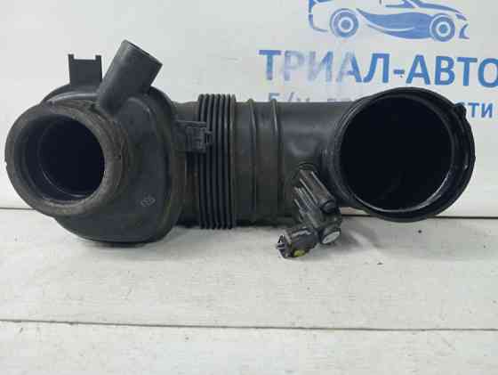 Патрубок воздушного фильтра Infiniti Q50 V37 2.2 DIESEL OM651 2013 (б/у) Київ