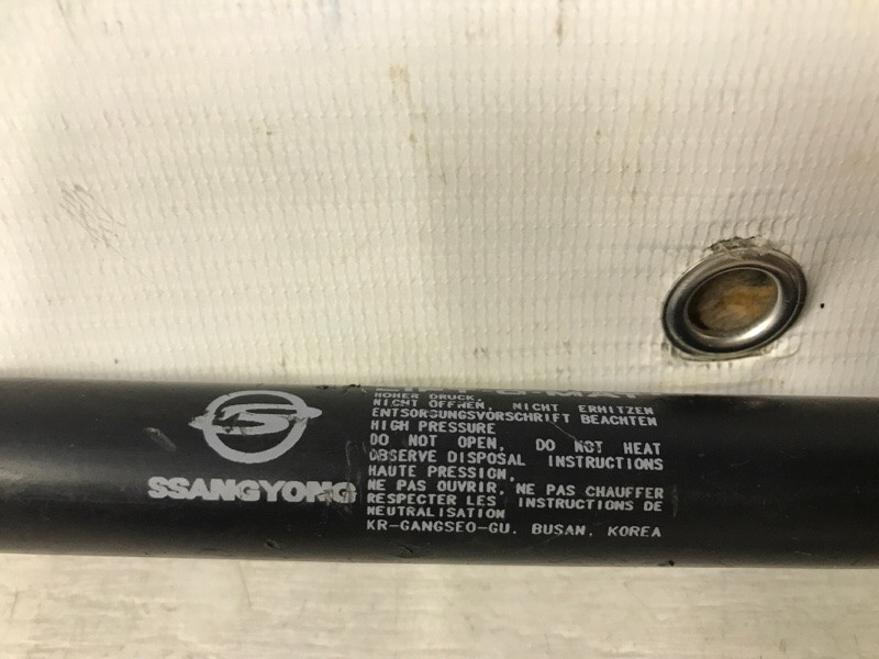 Амортизатор крышки багажника SsangYong Rexton Y250 2.7 D27DT 2006 (б/у) Киев - изображение 5