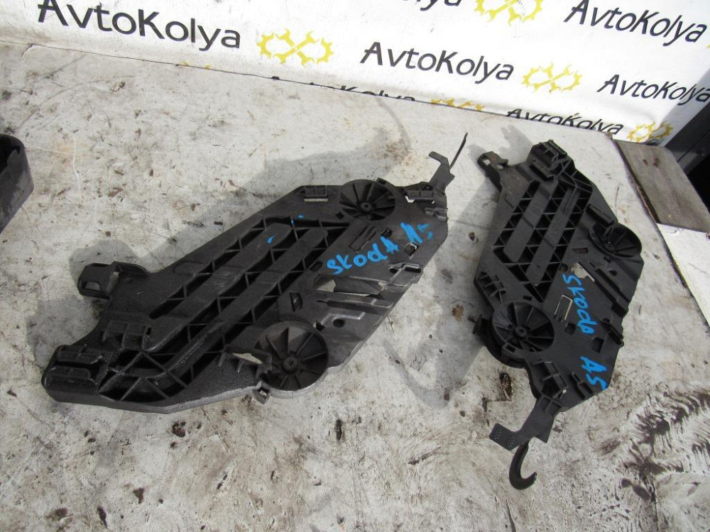 Крепление фары  Skoda Octavia A5 2006-2013 Ковель - зображення 1