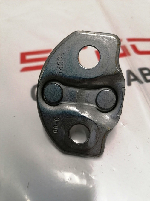 Петля замка двери передней/задней левая/правая Tesla model 3 1107262-00-C Київ - зображення 2