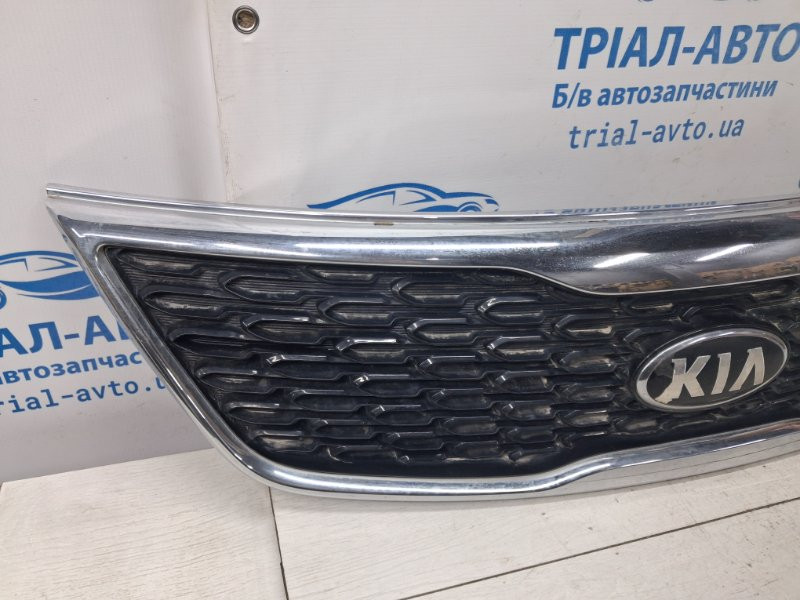Решетка радиатора Рестайлинг Kia Sorento XM 2.4 БЕНЗИН G4KJ 2009 (б/у) Київ - зображення 2