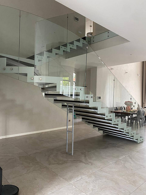 Терміново!Продаж будинку в Совіньйоні архітектурний проєкт з басейном і гостьовим будинком Одеса - зображення 4