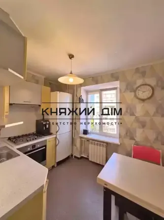 Оренда 2к.кв. Солом'янська площа, метро Олімпійська № 11204989 Киев