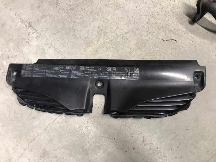 Бу решетка радиатора Renault Laguna 1, 7700819948, небольшой дефект. Кропивницкий - изображение 1