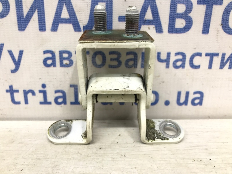 Петля крышки багажника SsangYong Korando C200 2.0 DIESEL 2010 (б/у) Київ - зображення 1