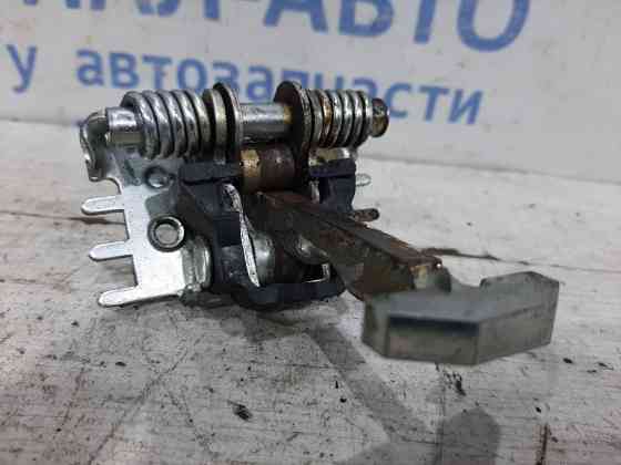 Ограничитель двери передний правый Renault Megane 3 1.5 DIESEL K9K 2008 (б/у) Киев