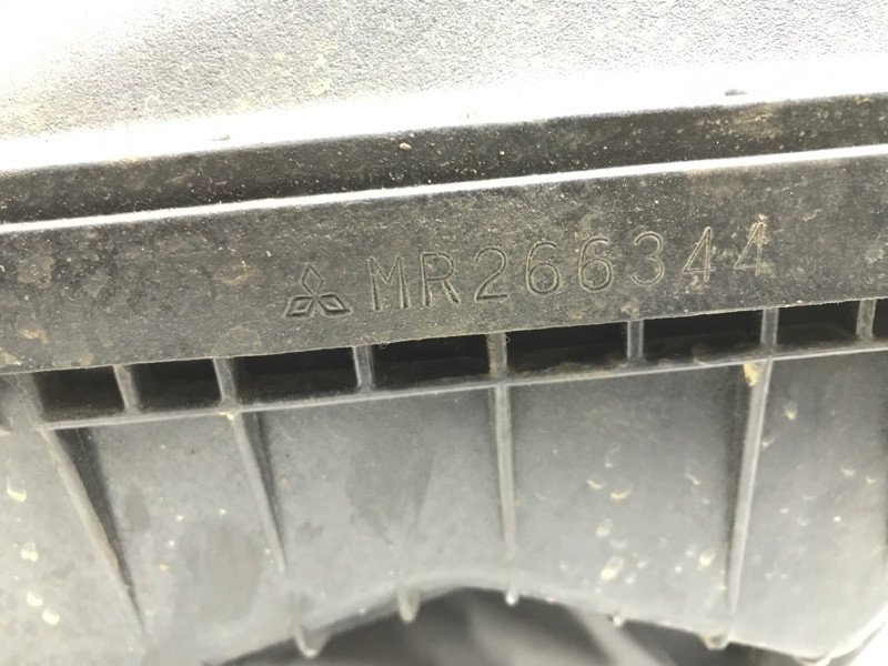 Корпус воздушного фильтра Mitsubishi Pajero Sport 1996-2008 MR266344 (Арт. 43823) Київ - зображення 6