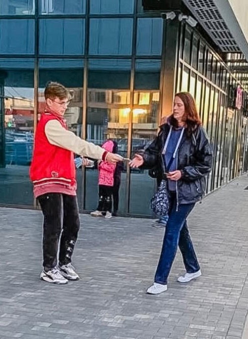 Промоутери Київ | Хостес Київ | Роздача листівок Київ | Промоакції | Promo Service Kyiv Київ - зображення 2