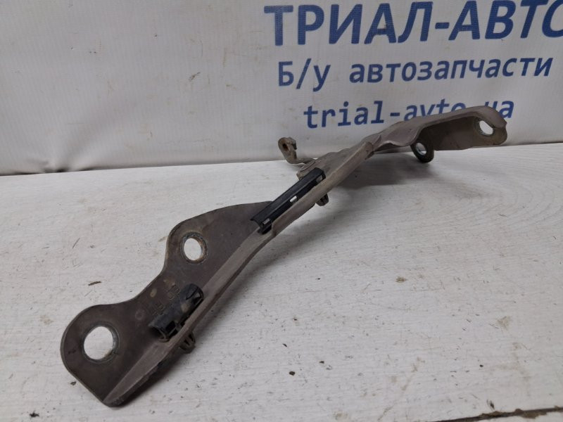 Петля капота правая Kia Ceed ED 1.6 DIESEL D4FB 2006 (б/у) Київ - зображення 2