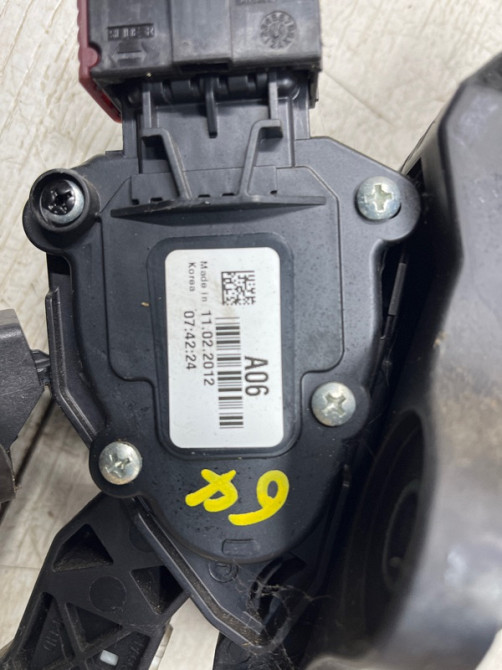 Педаль газа Hyundai Santa fe CM 2.2 DIESEL D4HB 2005 (б/у) Киев - изображение 5