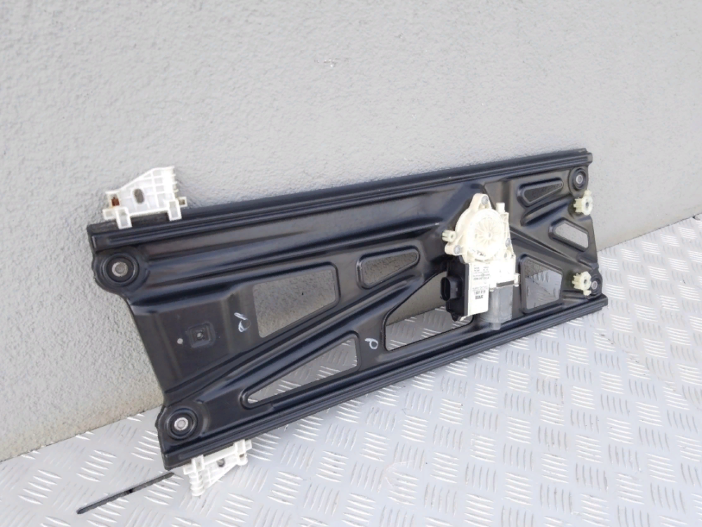 1881915 Стеклоподьемник электро правый DAF XF 106 Euro 6 Львов - изображение 1