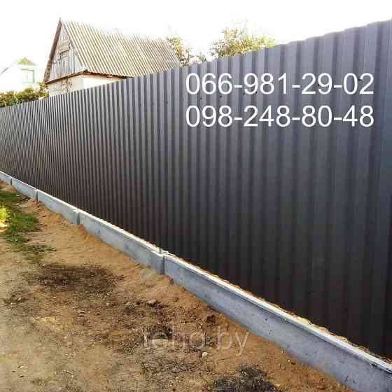 Профнастил графітового кольору RAL 7024 з матовою поверхнею. Київ