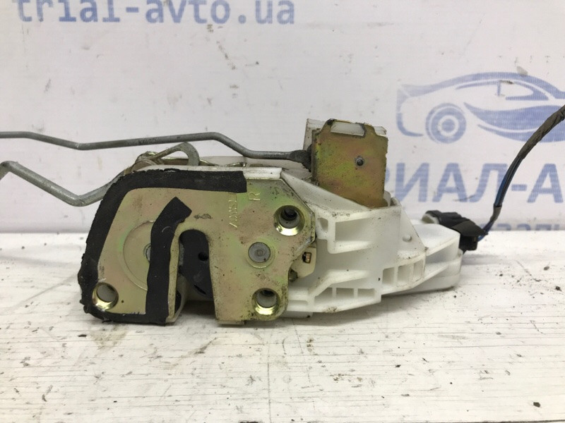 Замок двери передний правый Mitsubishi Pajero Wagon 3 3.2 ДИЗЕЛЬ 4M41 1999 (б/у) Київ - зображення 3