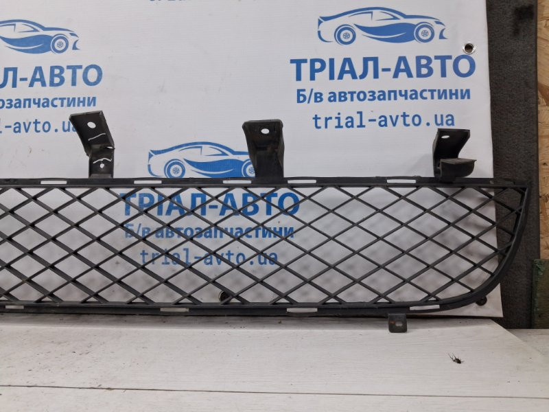 Решетка бампера центральная Mitsubishi L200 KB 2.5 DIESEL 4D56 2006 (б/у) Киев - изображение 4