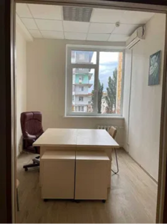 КПІ метро, вул Богдана Гаврилишина 7, офіс 20м Київ